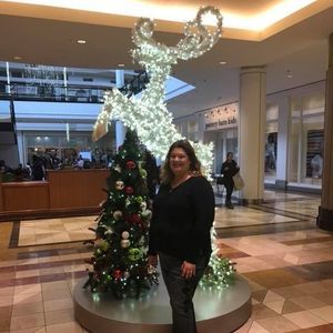 Meet your Posher, Lisa